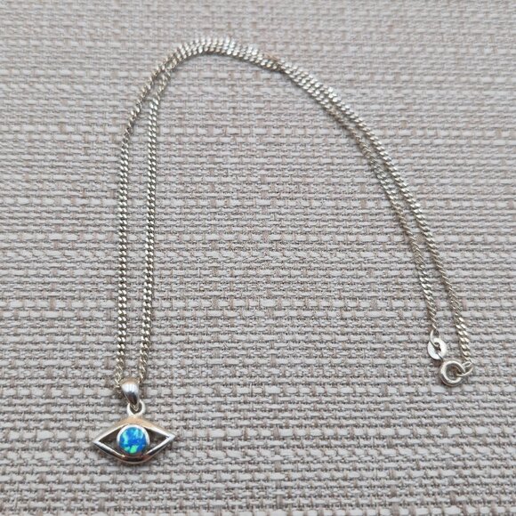 Jewelry - 16 Inch Sterling Silver Blue Opal Eye Pendant Necklace A5498